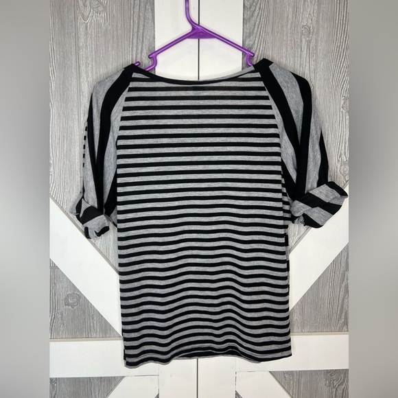 BAG155. Poof Black Grey Elbow Length Striped Shirt Button Shoulder Size Small - Picture 5 of 5